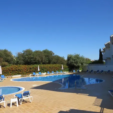 Penthouse - «condominio Costa Cabanas» Com Piscina Em *
