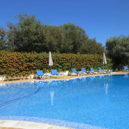 Penthouse - «condominio Costa Cabanas» Com Piscina Em